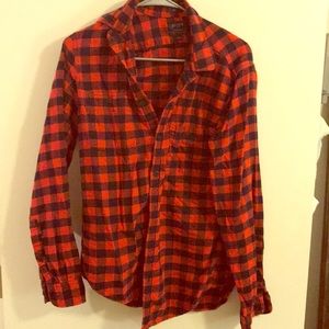 Men’s flannel. Size small (women’s medium/large)